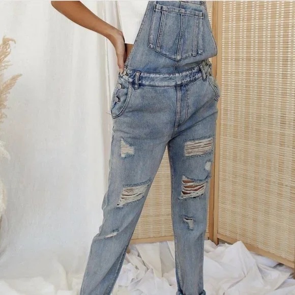 12th Tribe Denim - 12th Tribe “Runaway Girl” Distressed Denim Overalls Light Wash Size Small